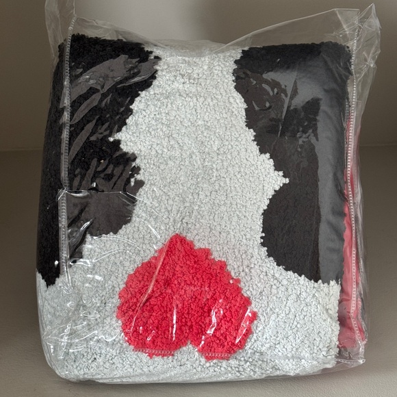 Brand New Bath Set | Disney Mickey Mouse and Friends | 14-Piece | Black & Red - Picture 3 of 6